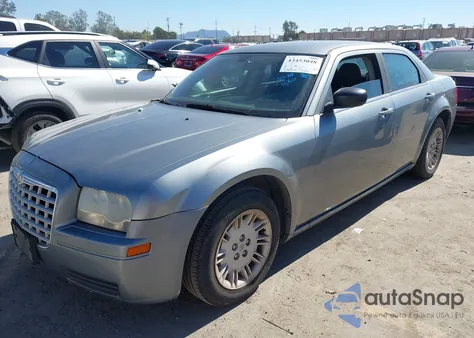 2007 Chrysler 300 from USA, damaged, VIN 2C3KA43R27H699729